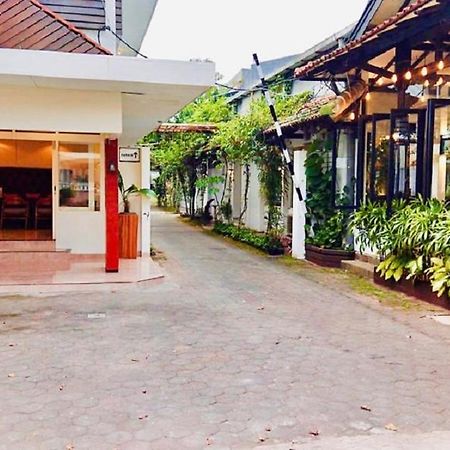 Belaya Hotel Jepara Zewnętrze zdjęcie