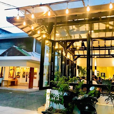 Belaya Hotel Jepara Zewnętrze zdjęcie